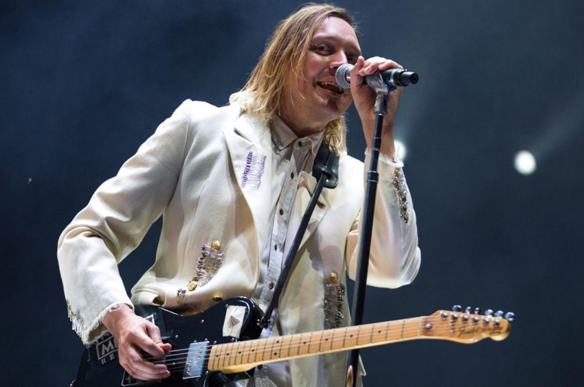 Mirá a Arcade Fire versionando de Bowie, Lennon y Radiohead